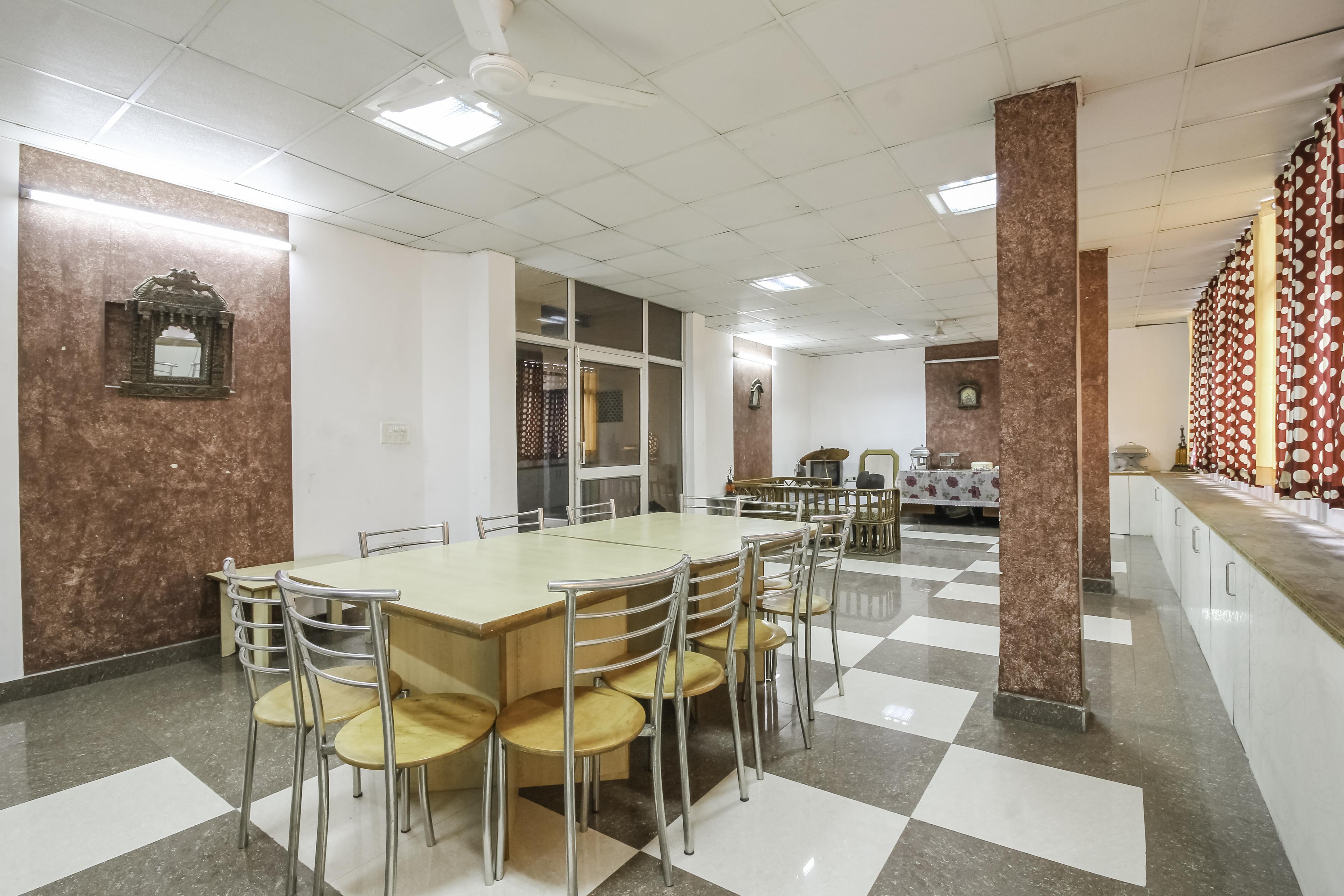 Oyo 3472 Hotel Rama Inn Нью-Дели Экстерьер фото