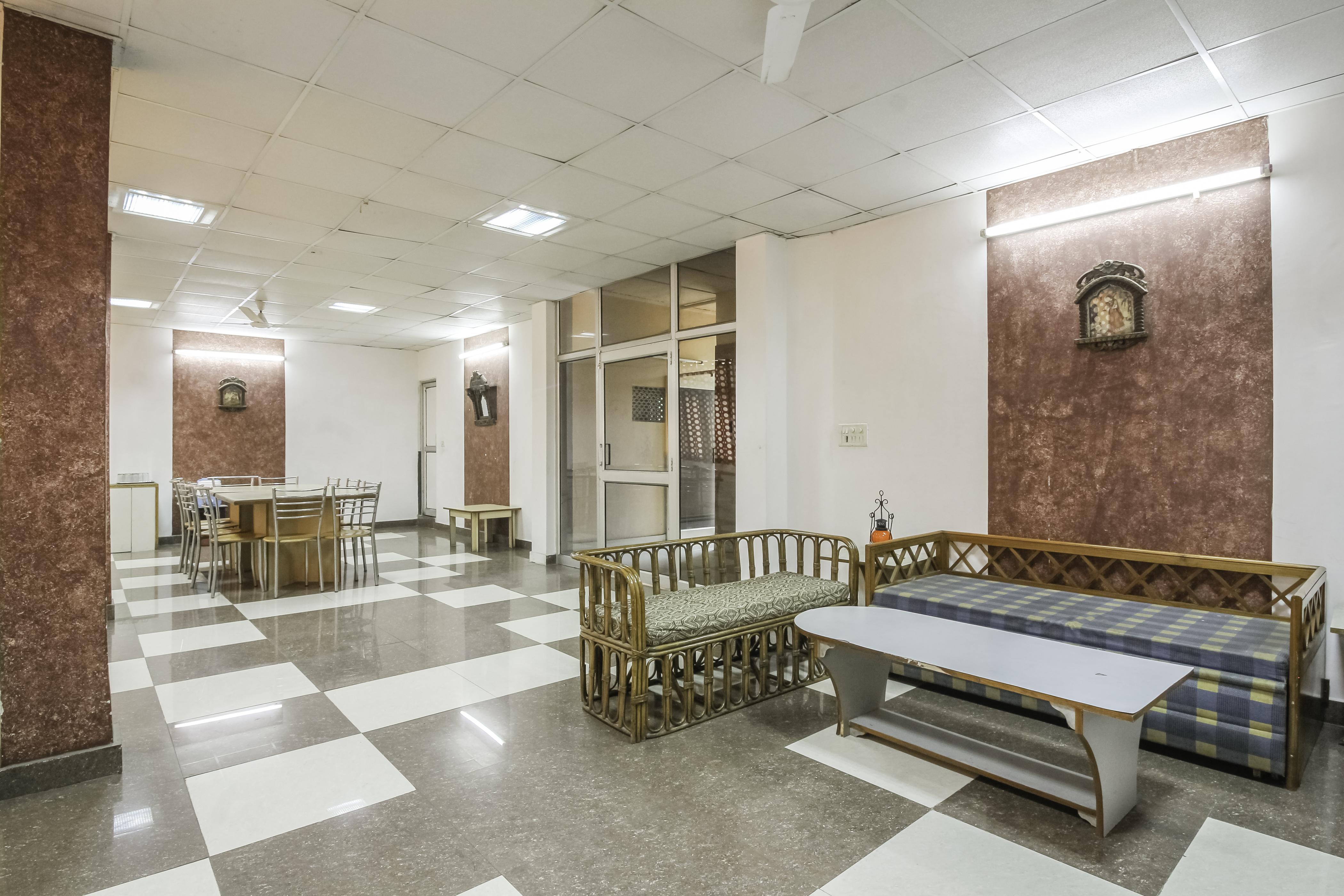 Oyo 3472 Hotel Rama Inn Нью-Дели Экстерьер фото