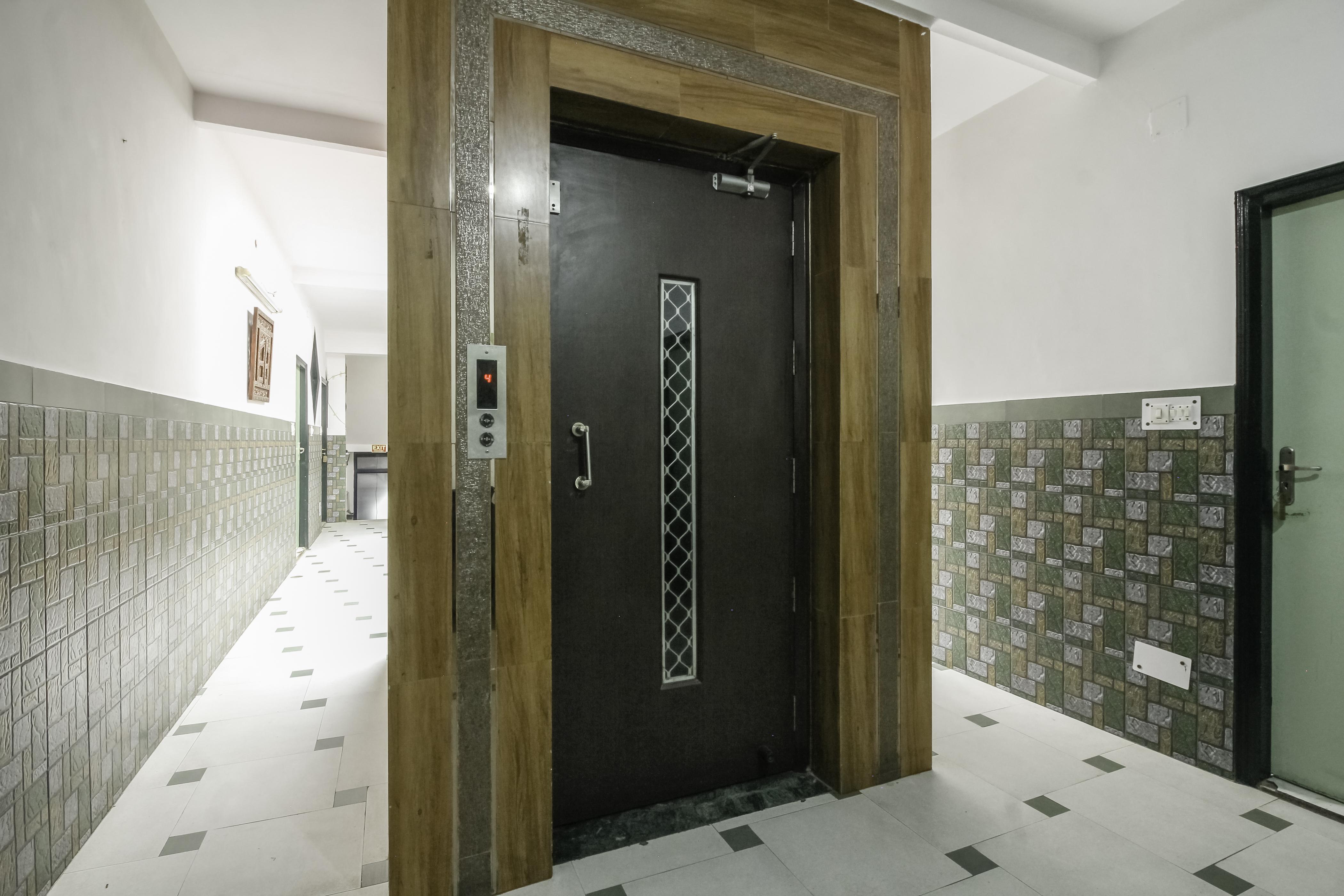 Oyo 3472 Hotel Rama Inn Нью-Дели Экстерьер фото