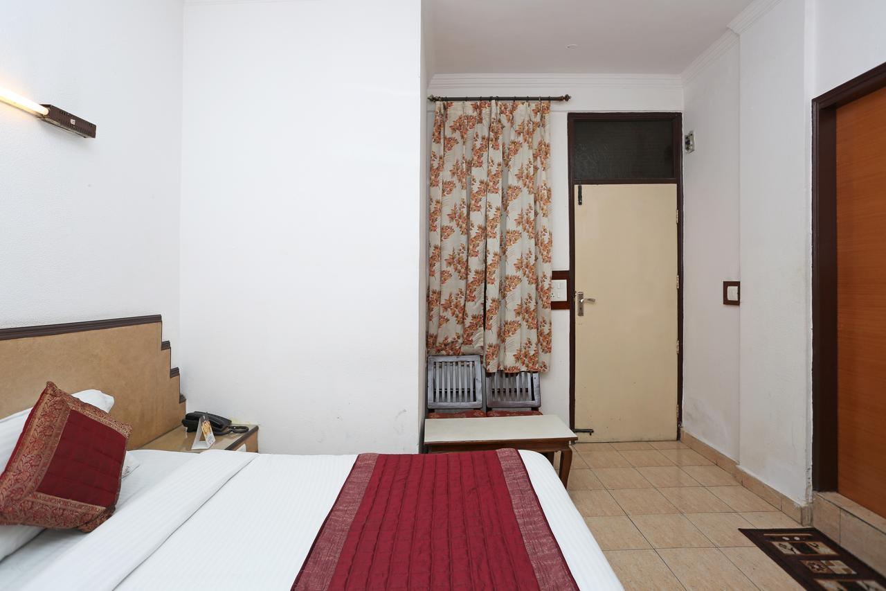 Oyo 3472 Hotel Rama Inn Нью-Дели Экстерьер фото